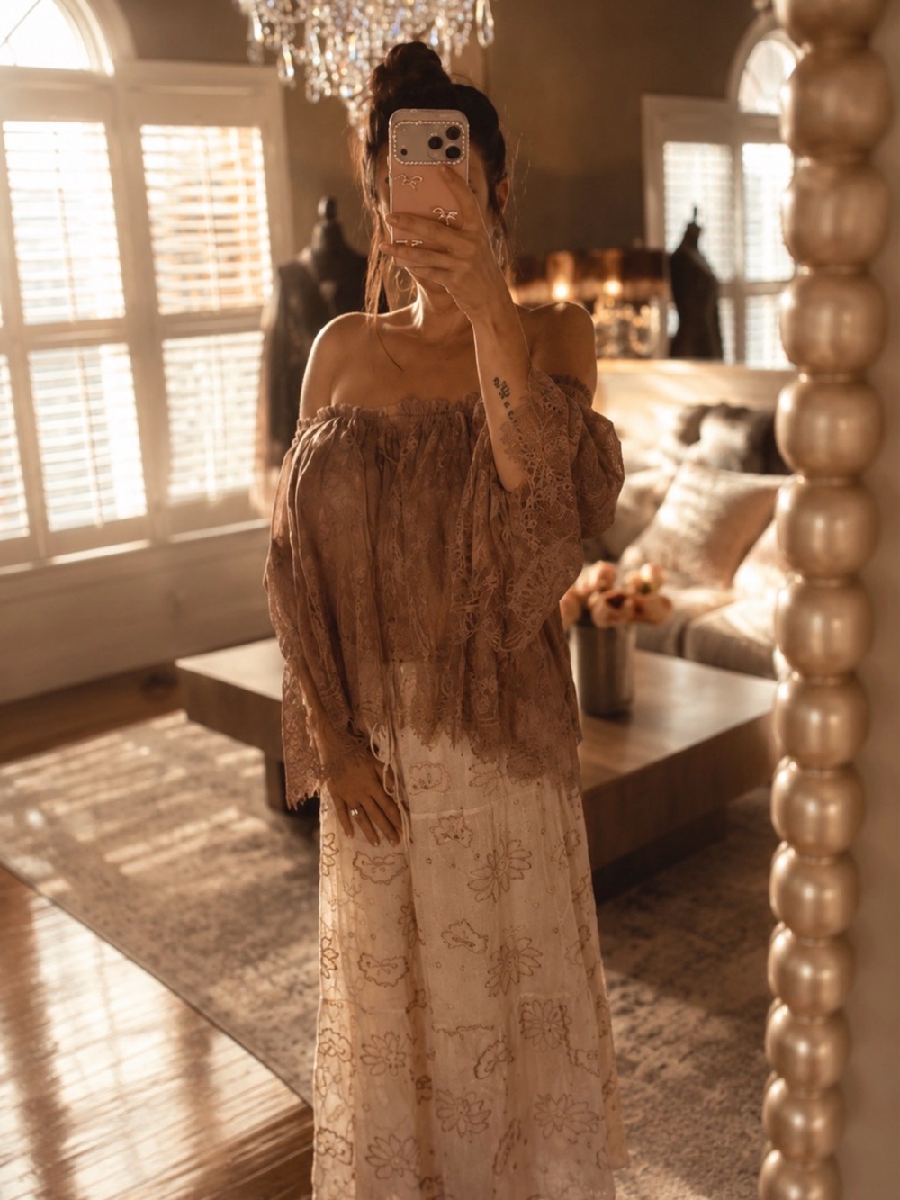 Bluivy Mauve Lace Peasant Blouse - Picture 4 of 6